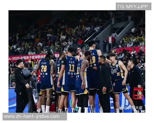 CBA新疆队与广东队激战正酣谁能在这场巅峰对决中笑到最后